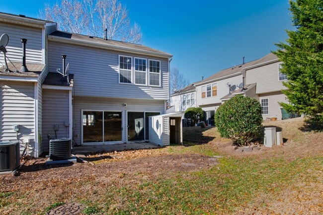 Building Photo - Beautiful End-Unit Townhome in Sought-After Breckenridge!