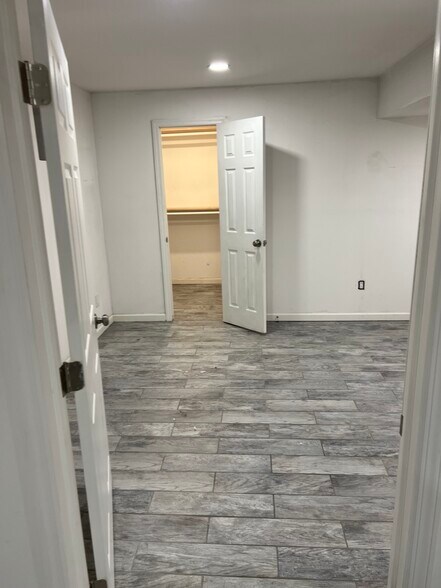 Building Photo - 6 Candice Ct