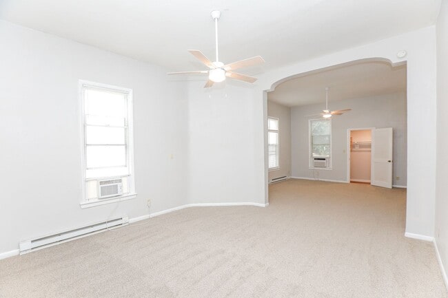 Building Photo - 430 South St