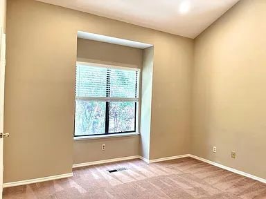 Building Photo - "Charming 2-Bed, 2-Bath Retreat in the Heart of Santa Clara!"
