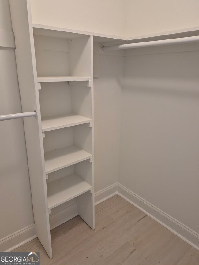 Building Photo - 62 Rumson Ct