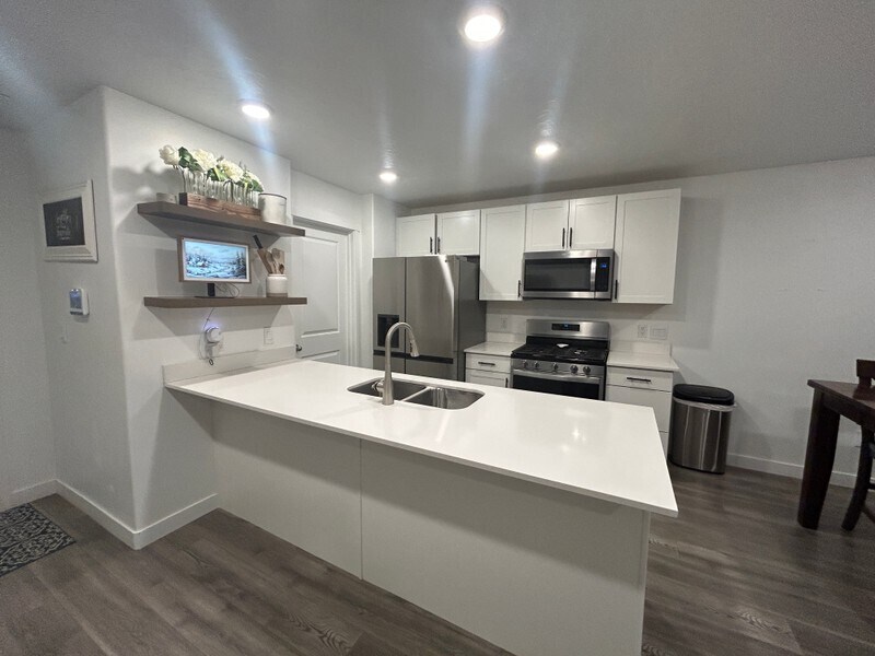Building Photo - 3908 Orinda Dr