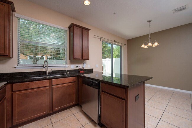 Building Photo - Nice 3/2.5 Townhouse with Garage in Lake N...
