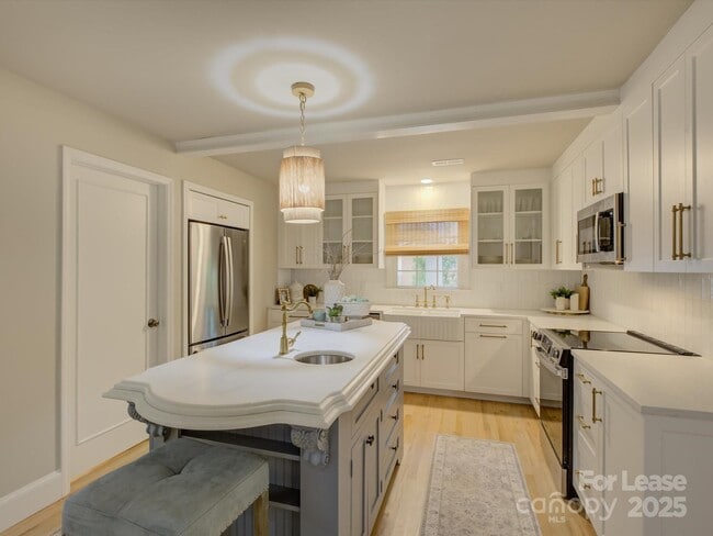 Building Photo - 2016 Wedgedale Dr