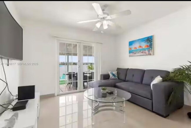 Building Photo - 2543 SW 58th Manor