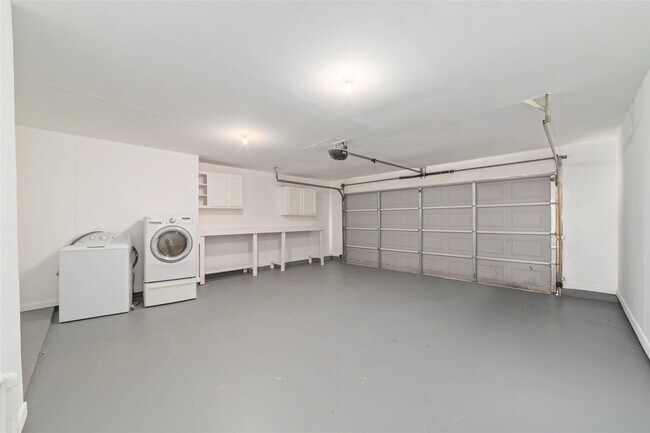 Building Photo - 2707 Ashford Trail Dr