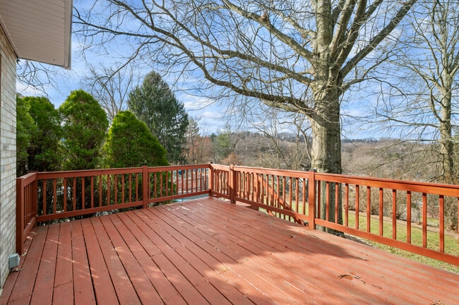 Building Photo - 108 Kings Point Rd