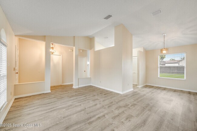 Building Photo - 2540 Wild Wood Dr