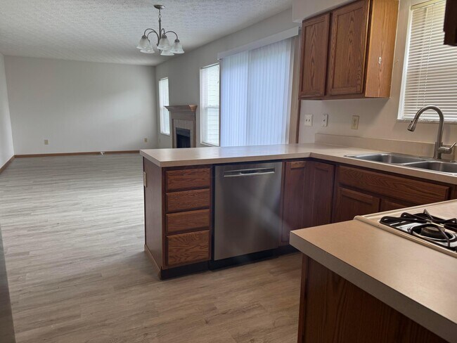 Building Photo - 6064 Innovation Dr