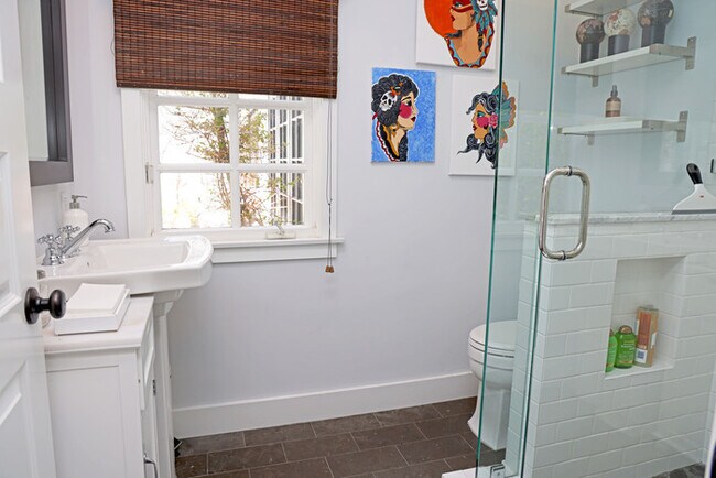 Building Photo - Lido Isle Rental