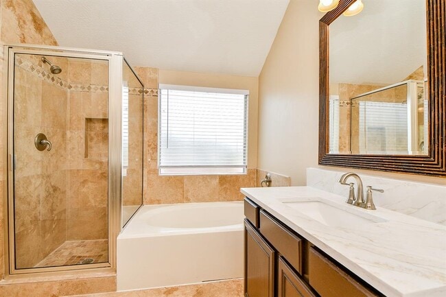 Building Photo - 11707 Turtle Lake Dr