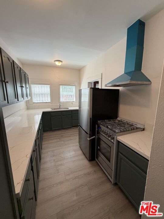 Building Photo - 1406 S St Andrews Pl