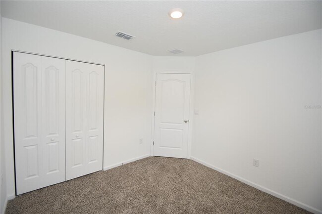 Building Photo - 6 Prosperity Ln