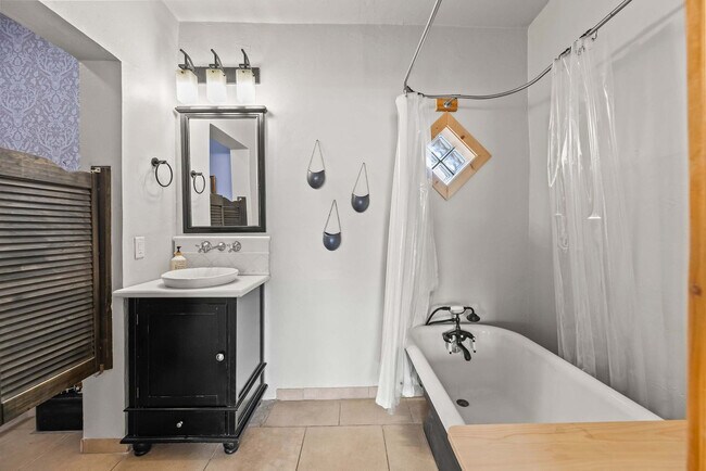 Building Photo - 84 Arcturus Dr