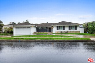Building Photo - 1410 Jonesboro Dr