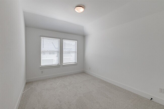 Building Photo - 830 Trace Hawk Ln