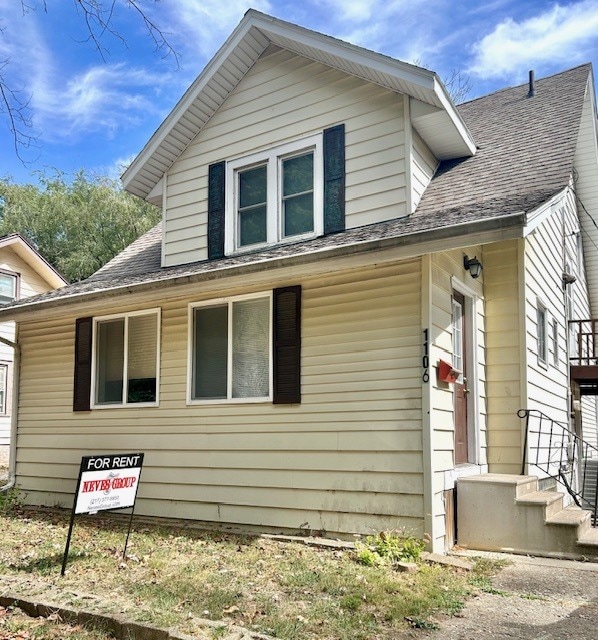 Primary Photo - 1106 N Hickory St