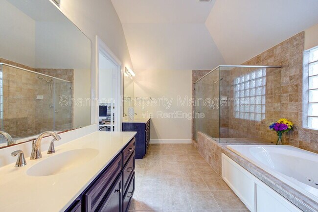 Building Photo - 3707 Main Poplar Dr