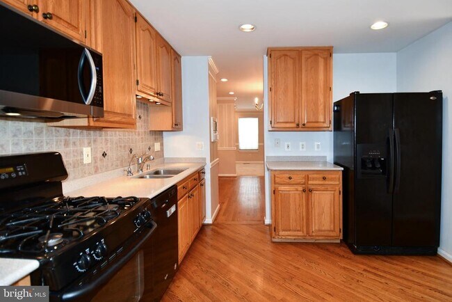 Building Photo - 16853 Capon Tree Ln
