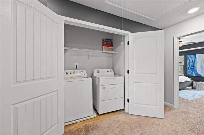 Building Photo - 7122 Chara Ln