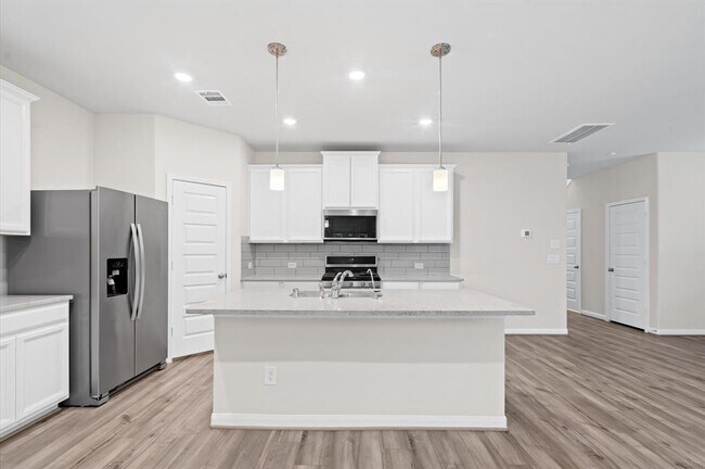 Building Photo - 7051 Silverleaf Oak St