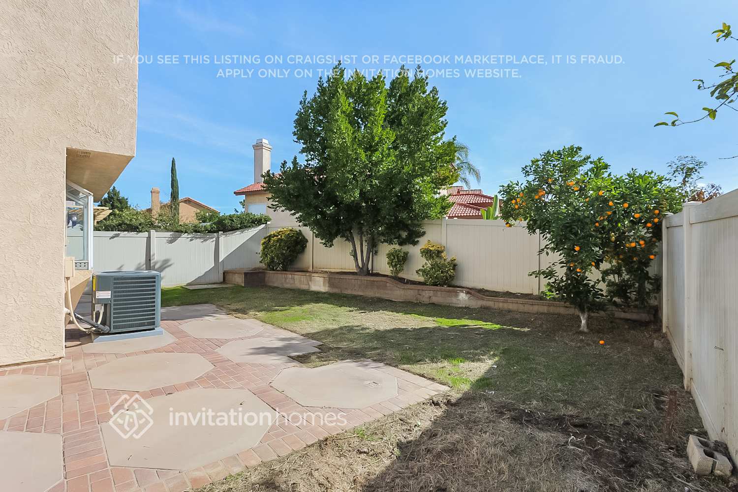 Building Photo - 15395 Villaba Rd