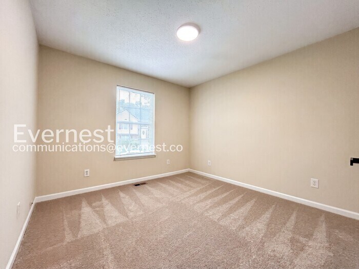 Building Photo - 2929 Edgefield Ct SW
