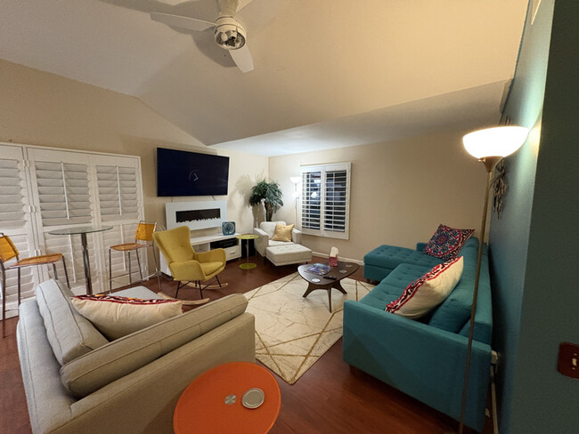 Building Photo - 1515 Spyglass Plaza