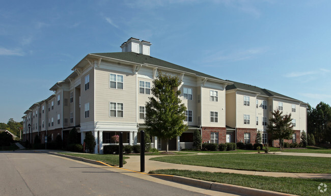 Building Photo - The Commons at Highland Village