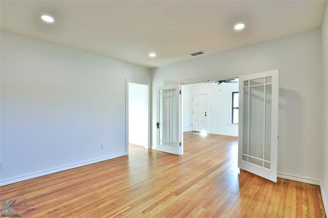 Building Photo - 1109 Jeanette St