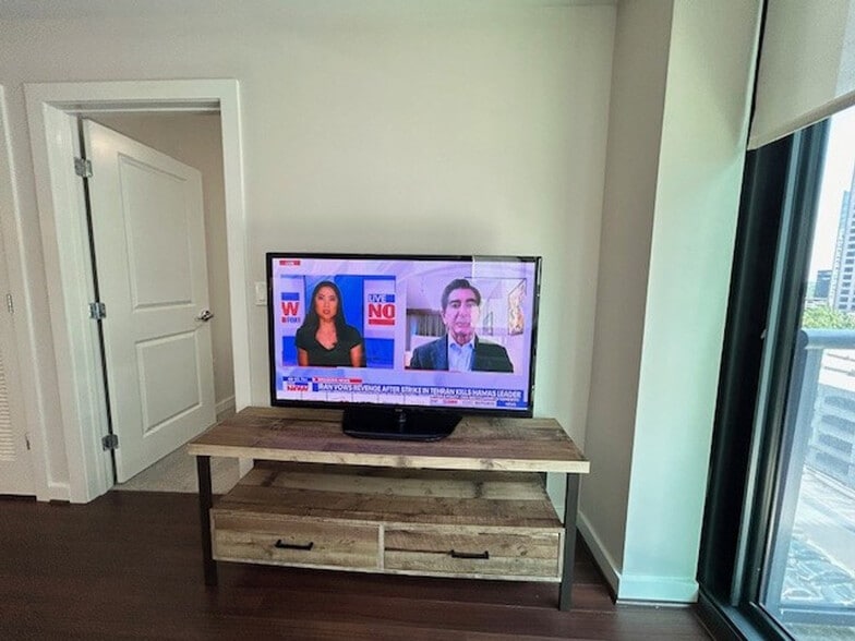 Building Photo - 3380 Peachtree Rd NE