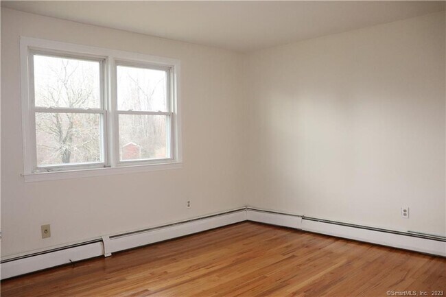 Building Photo - 227 Wall St