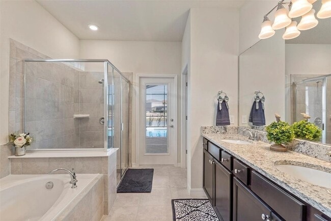 Building Photo - 7195 Oakmoss Loop