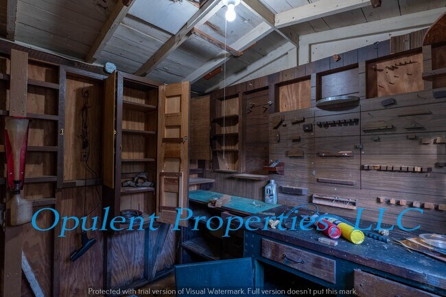 Building Photo - 834 Savage Rd