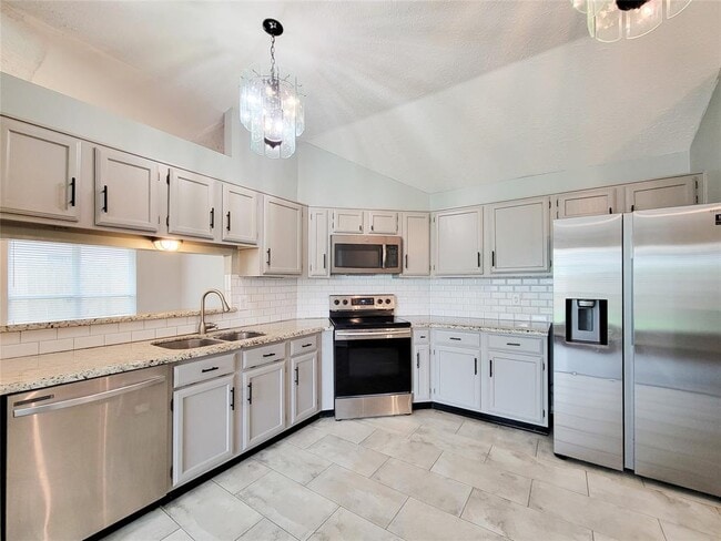 Building Photo - 7006 Stonewall Ridge Dr