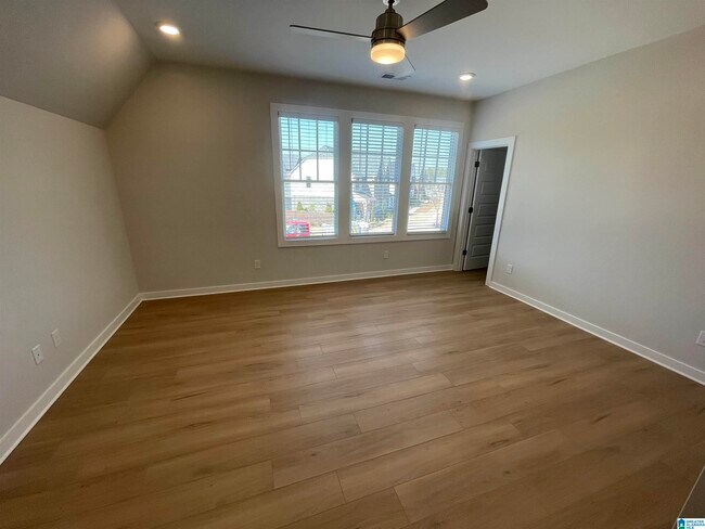 Building Photo - 4882 Silas Ave