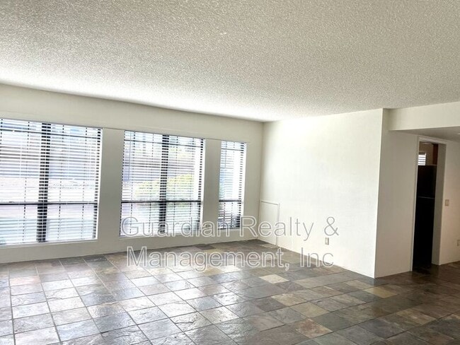 Building Photo - 5203 N 24th St