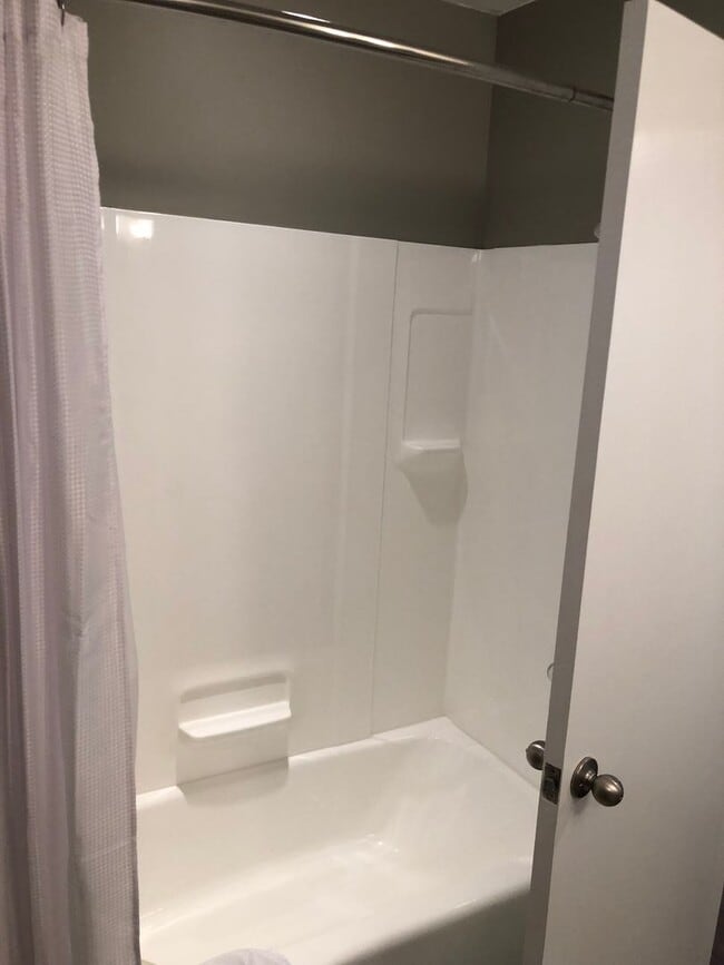 Building Photo - Well maintained, updated Goleta home