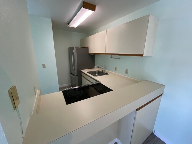 Building Photo - Keonekai Village Unfurnished Unit Available