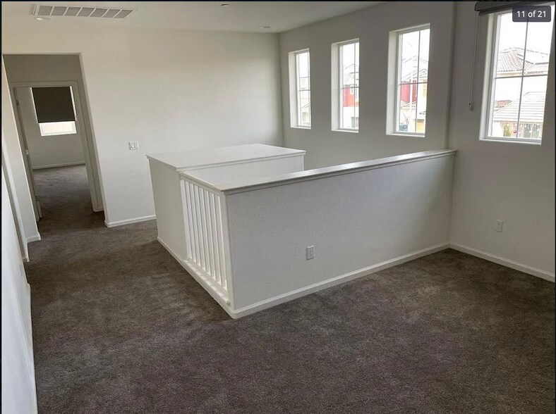 Building Photo - 4209 Perennial Pl