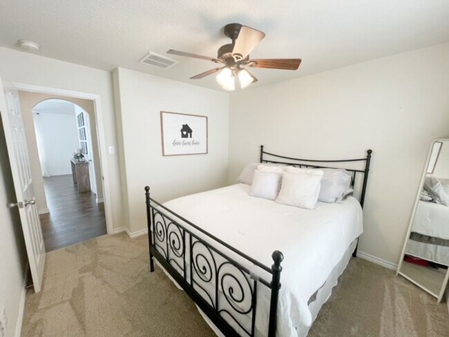 Building Photo - 3BED/2BATH Home for lease! Available NOW!