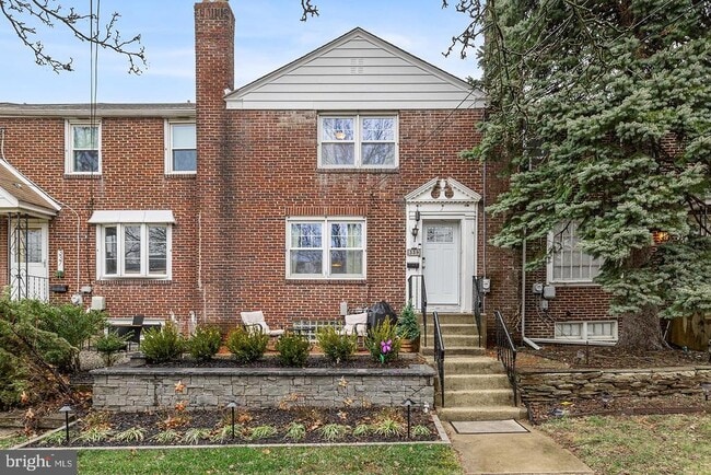 Building Photo - 339 Comly Ave