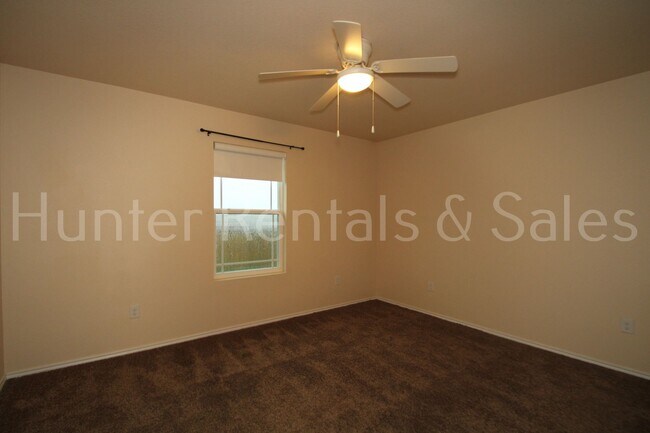 Building Photo - Beautiful 4-Bedroom, 2-Bath Home for Rent ...