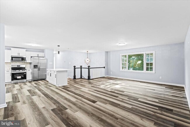 Building Photo - 2312 Harpoon Dr