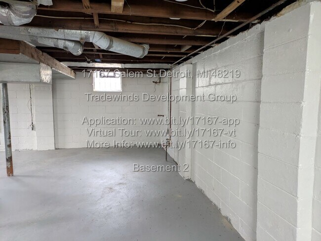 Building Photo - 17167 Salem