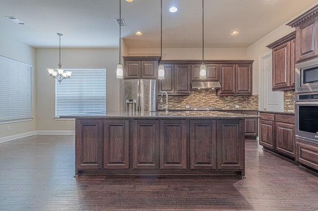 Building Photo - Charming 4-Bedroom Home in Prime North Central Location!