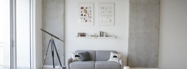 Building Photo - 300 S Australian Ave