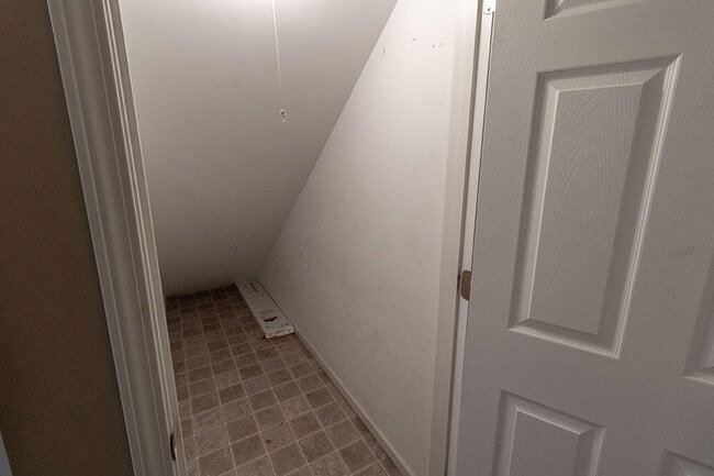 Building Photo - 1530 Florence Dr