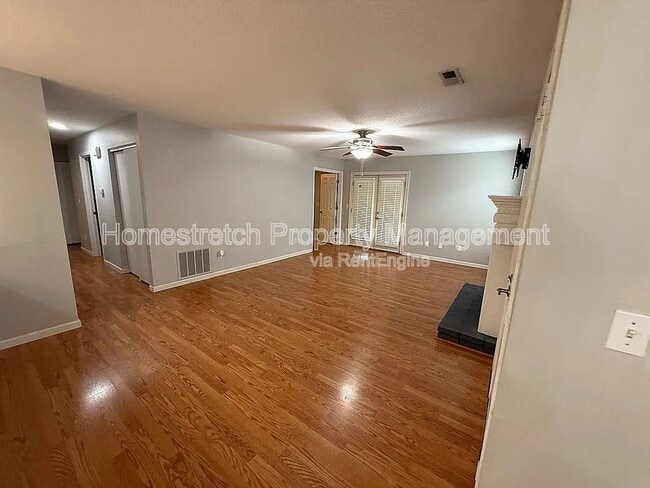 Building Photo - 1324 Forest Creek Dr.