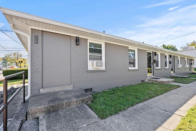 Building Photo - 528 Booker St